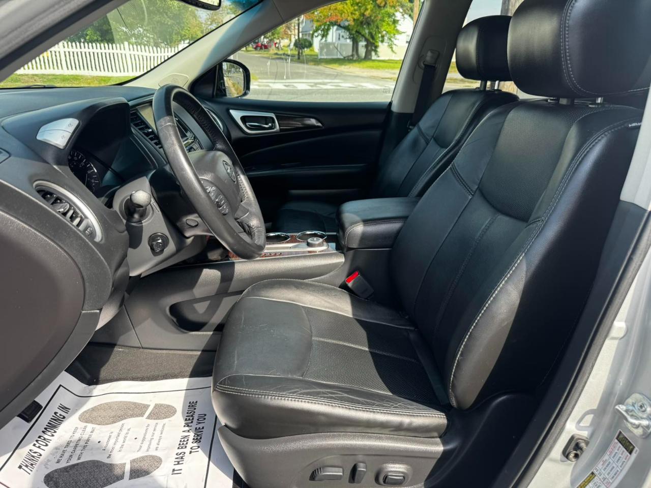 Nissan Pathfinder 4WD 4dr Platinum 2014