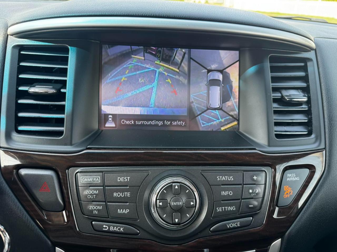 Nissan Pathfinder 4WD 4dr Platinum 2014