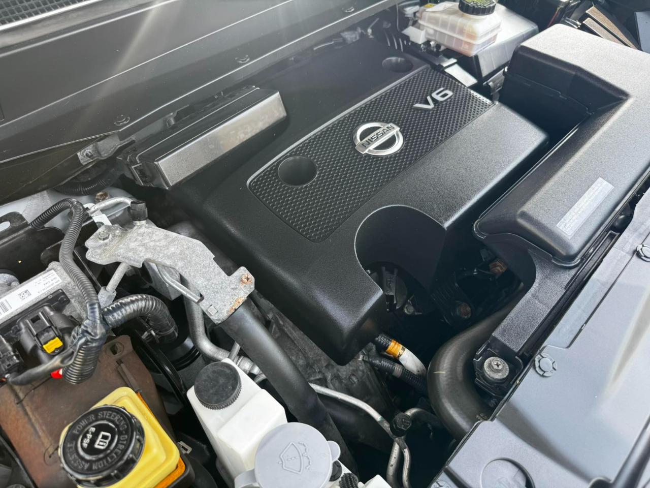 Nissan Pathfinder 4WD 4dr Platinum 2014