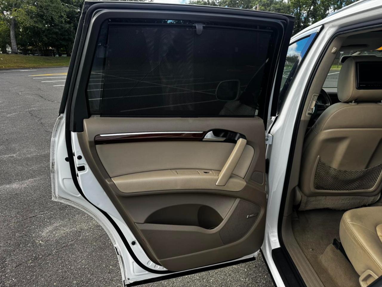 Audi Q7 quattro 4dr 3.0L TDI Prestige 2010