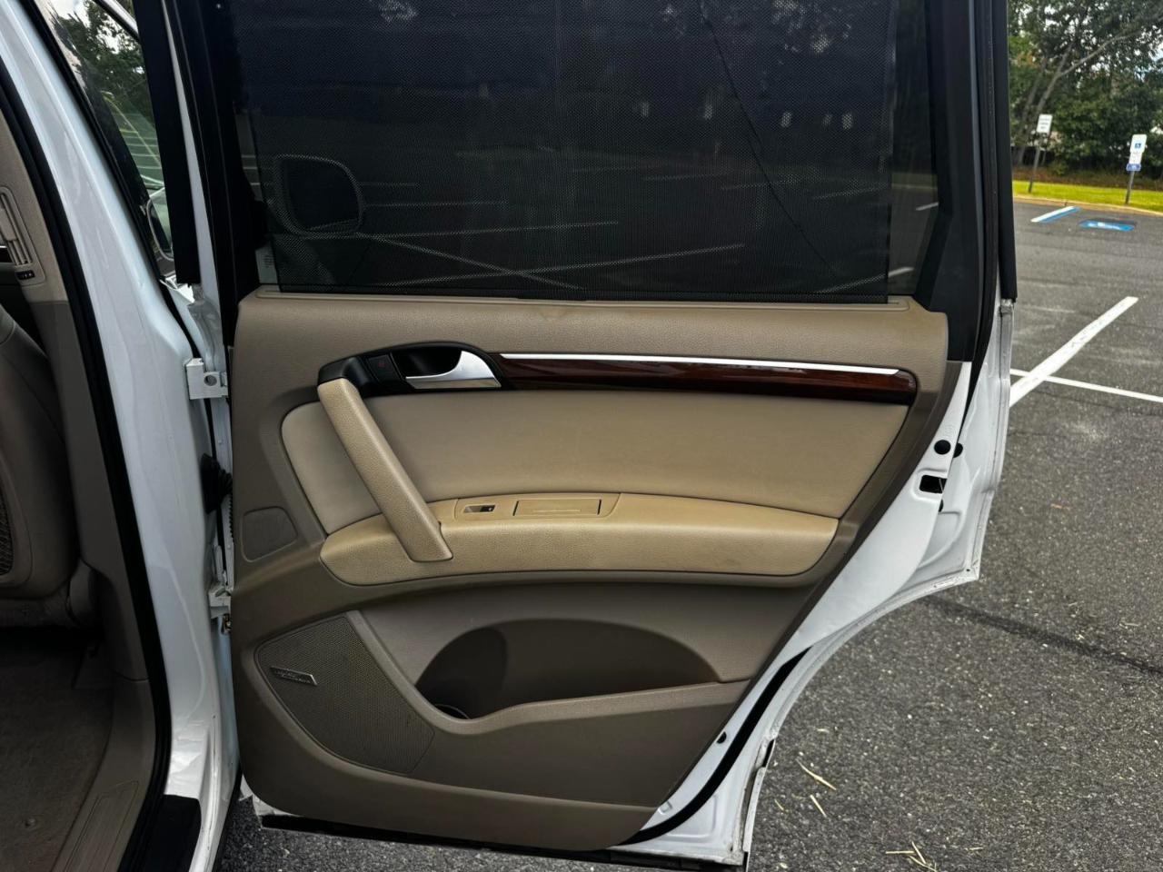 Audi Q7 quattro 4dr 3.0L TDI Prestige 2010