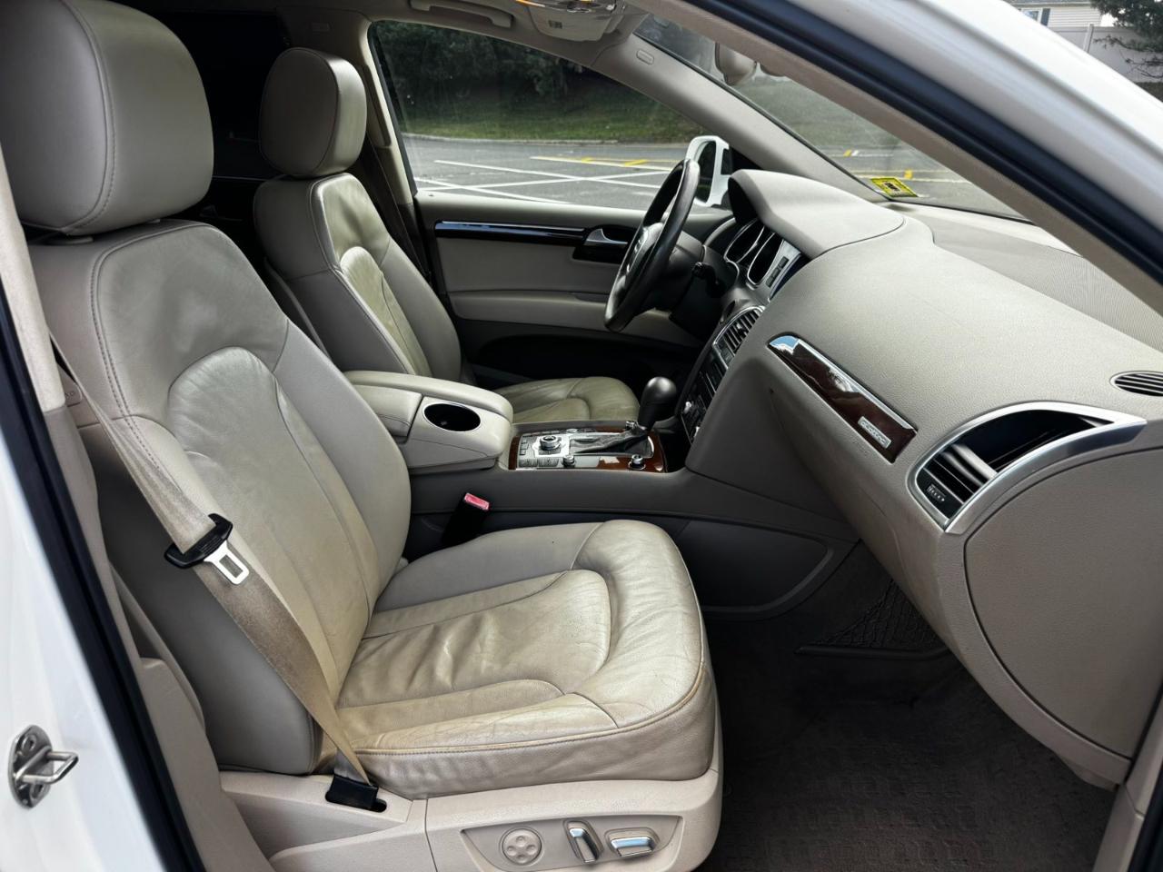 Audi Q7 quattro 4dr 3.0L TDI Prestige 2010