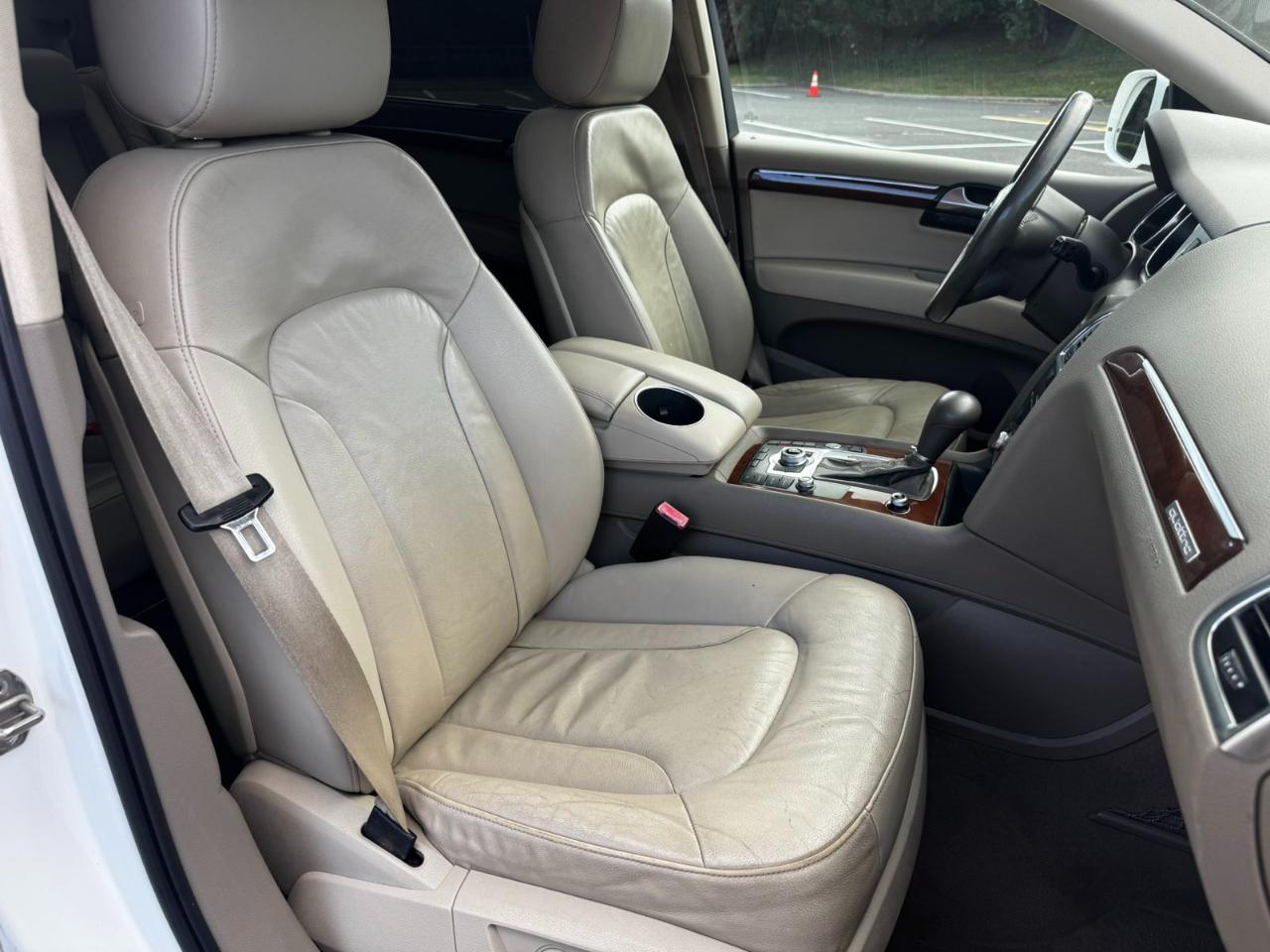 Audi Q7 quattro 4dr 3.0L TDI Prestige 2010