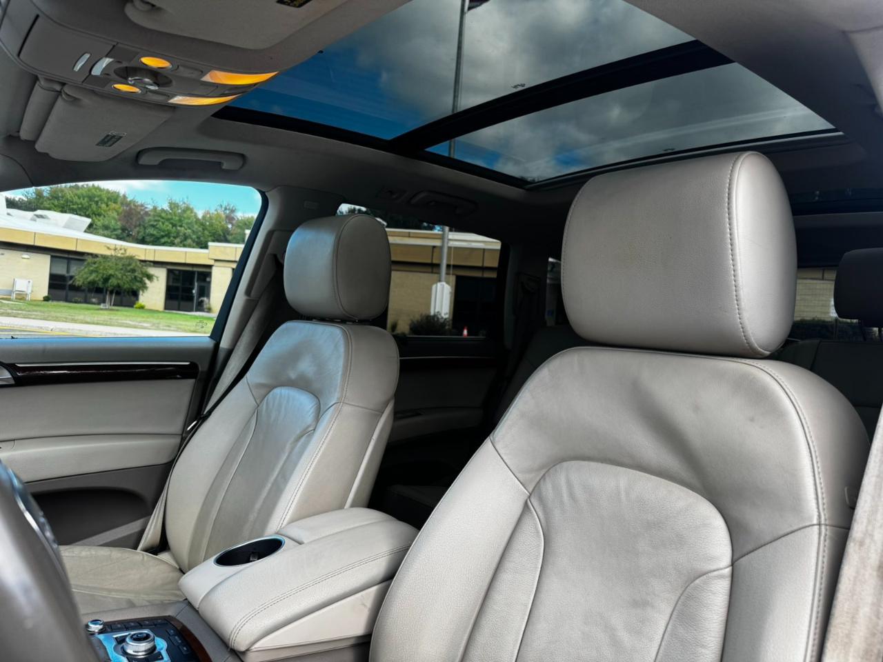 Audi Q7 quattro 4dr 3.0L TDI Prestige 2010