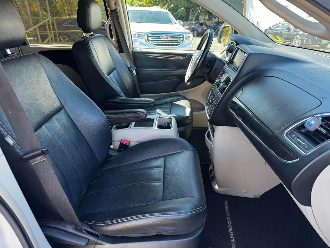 Chrysler Town & Country 4dr Wgn Touring 2015