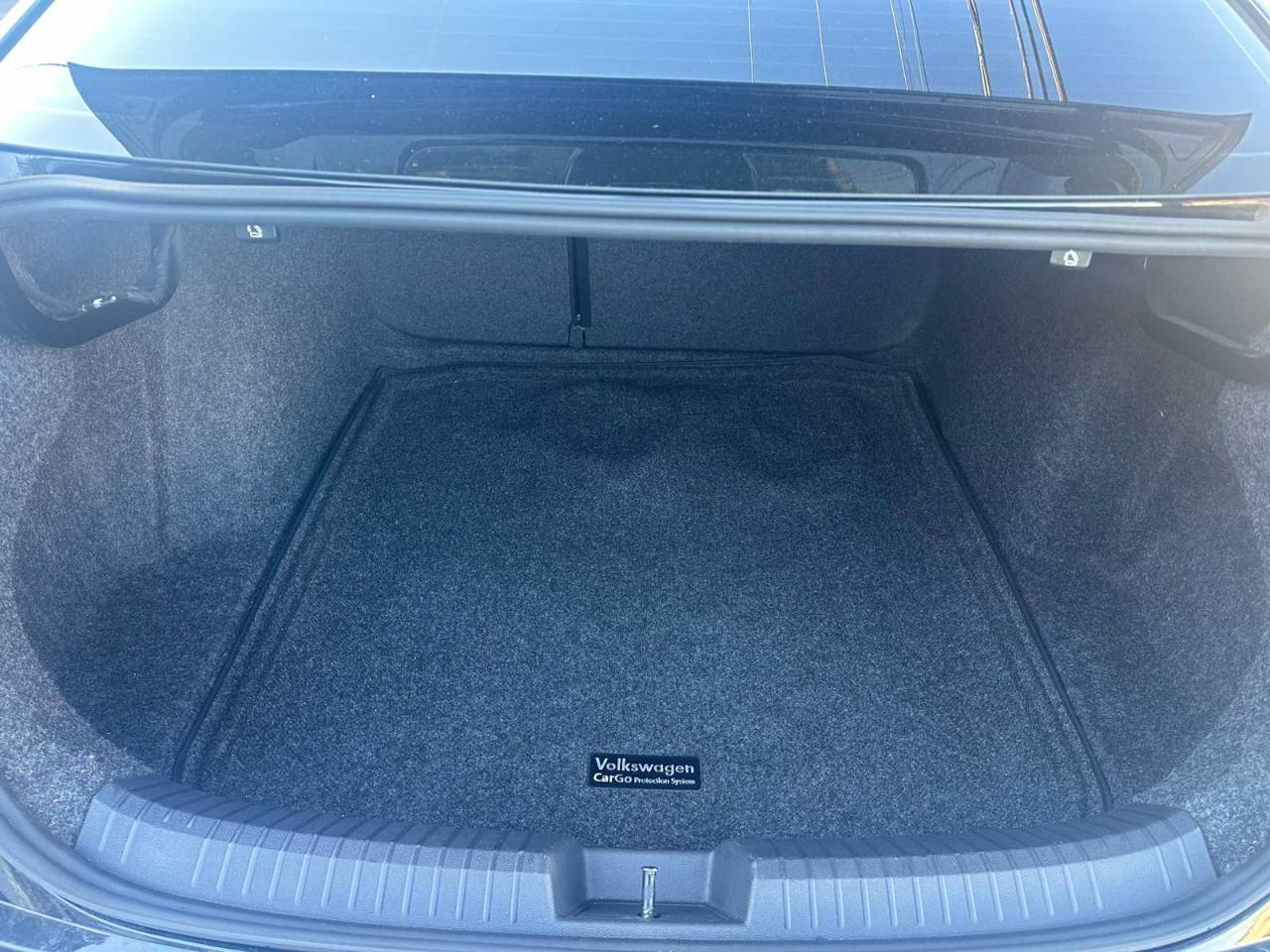 Volkswagen Jetta Sport Auto 2024