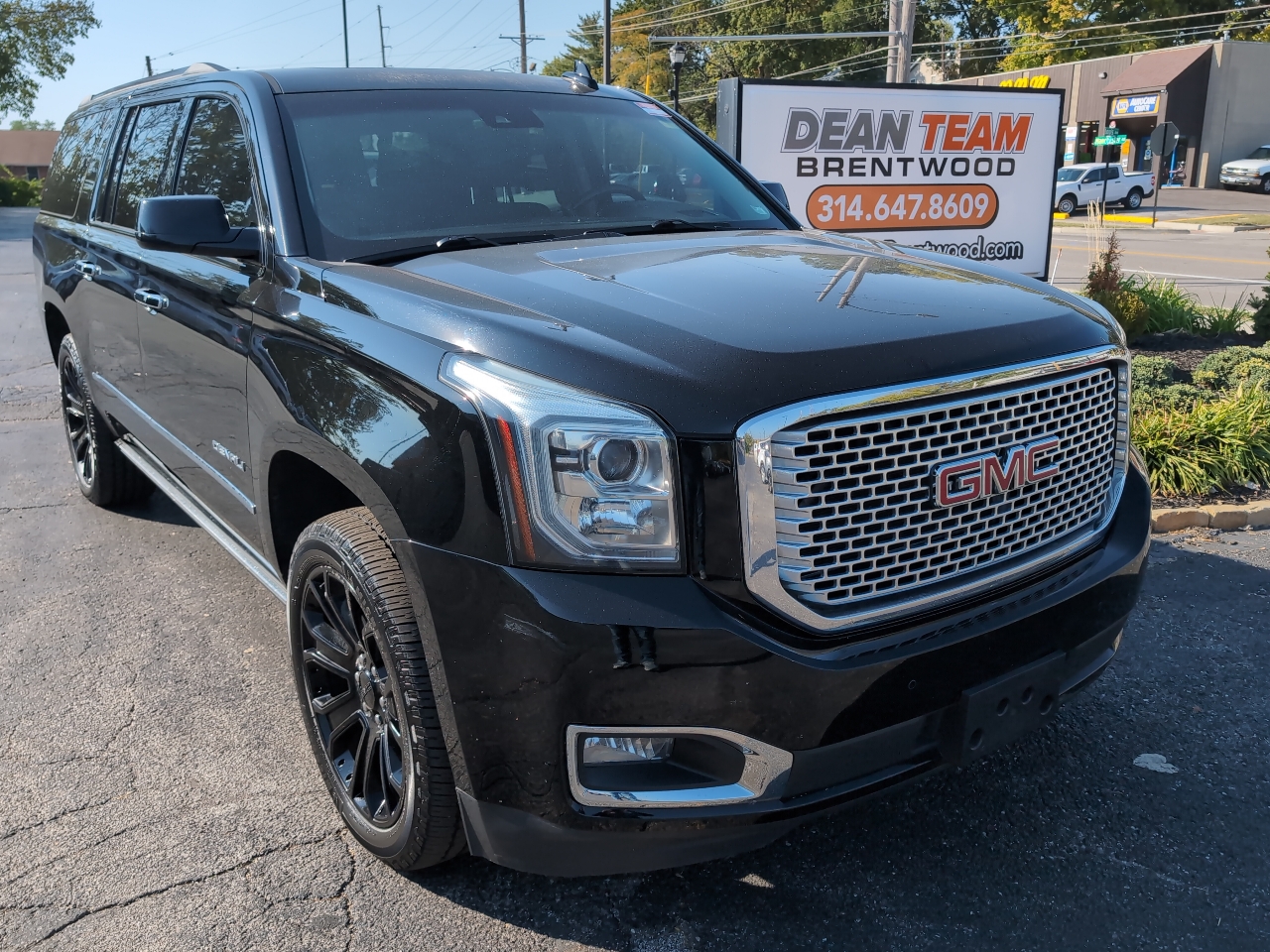 GMC Yukon XL Denali 4WD 2016 GMC Yukon XL Denali 4WD 2016