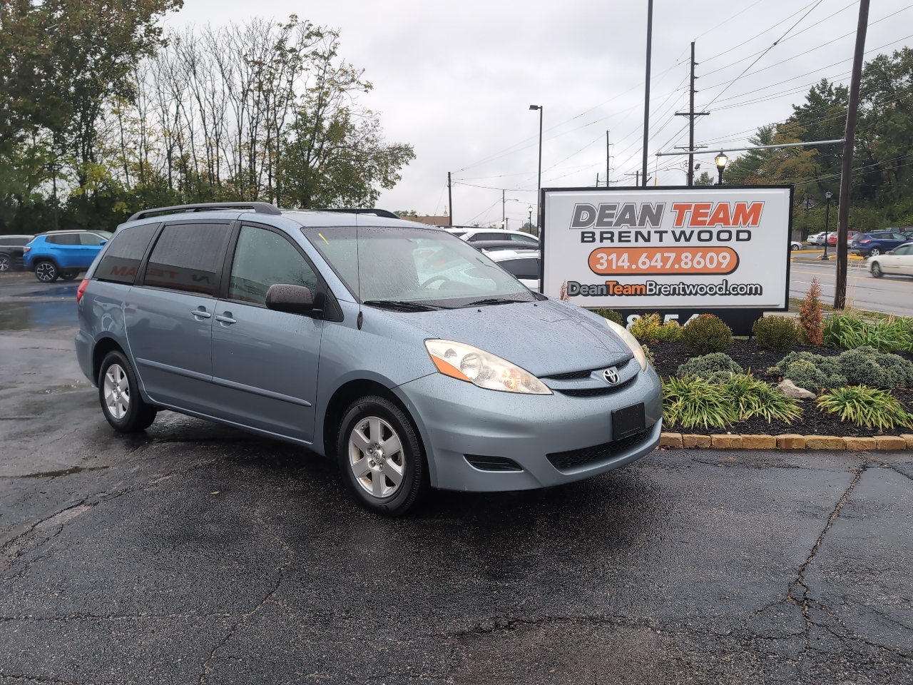 Toyota Sienna CE FWD 7 Passenger 2010 Toyota Sienna CE FWD 7 Passenger 2010