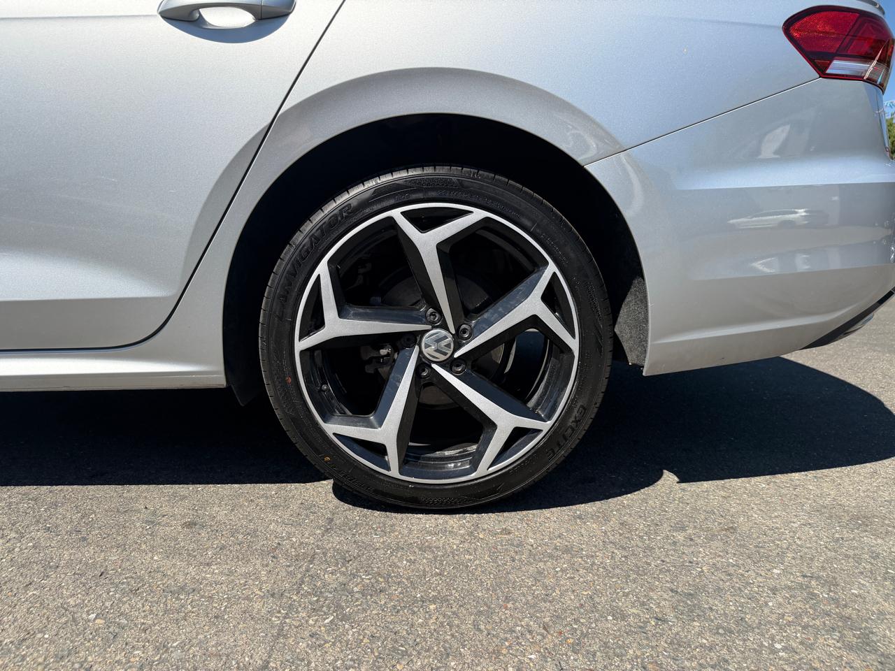 Volkswagen Passat  2020