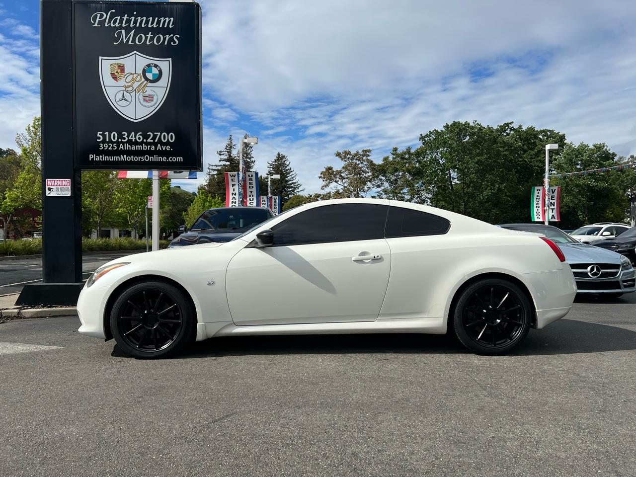 Infiniti Q60 Coupe  2015