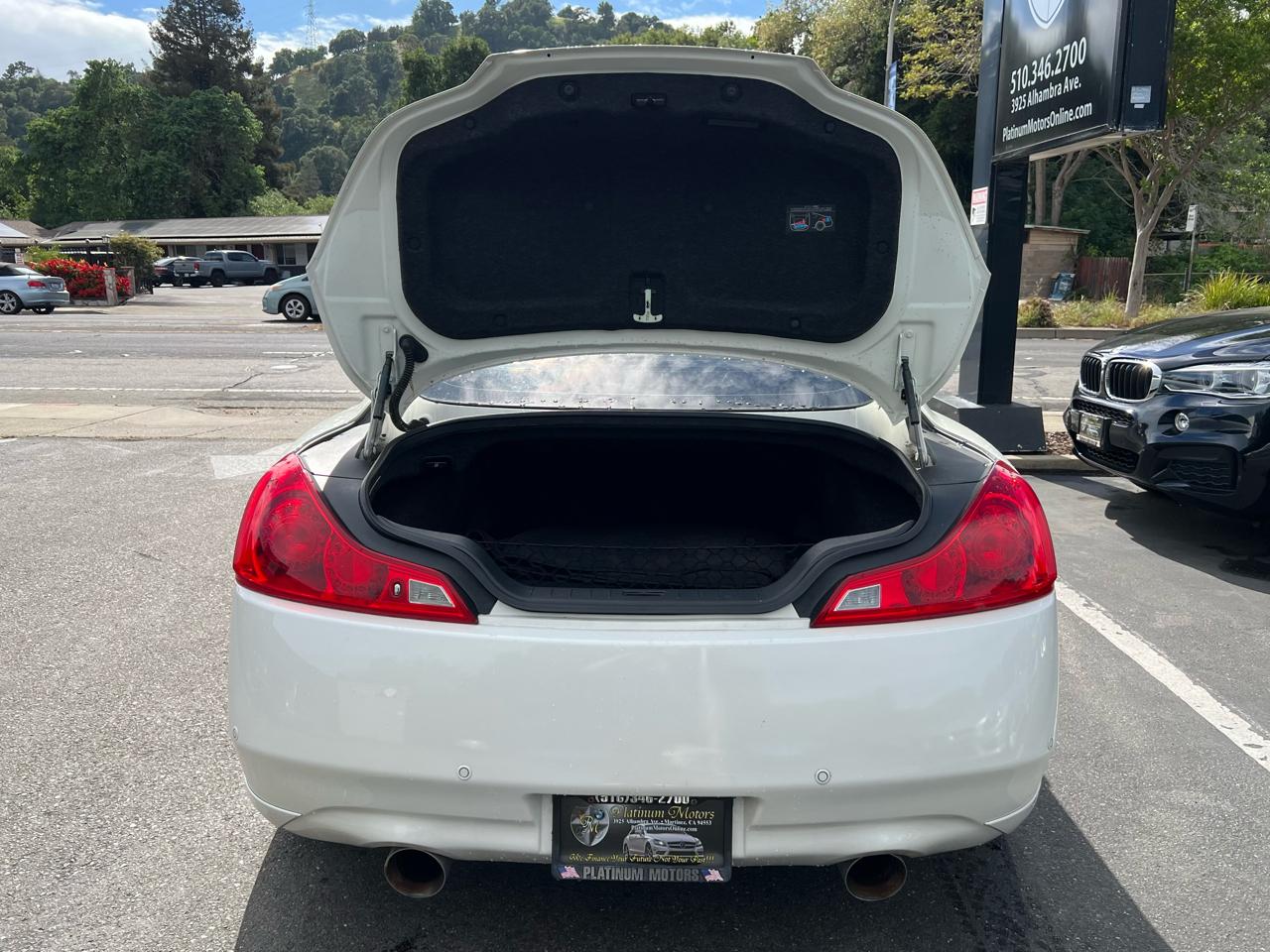 Infiniti Q60 Coupe  2015