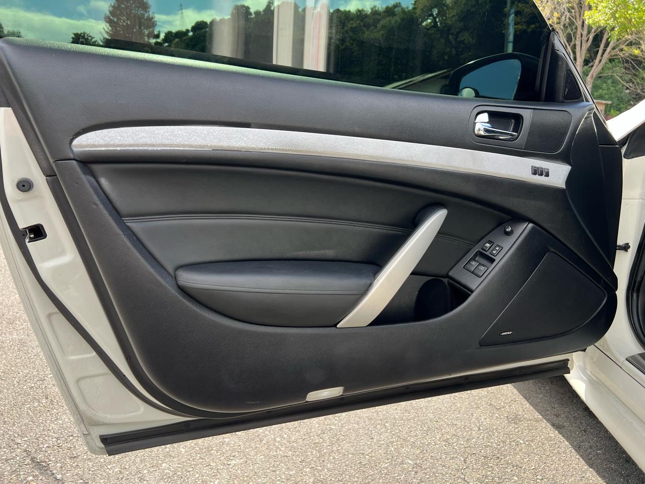 Infiniti Q60 Coupe  2015