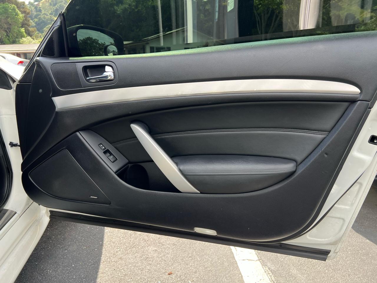 Infiniti Q60 Coupe  2015