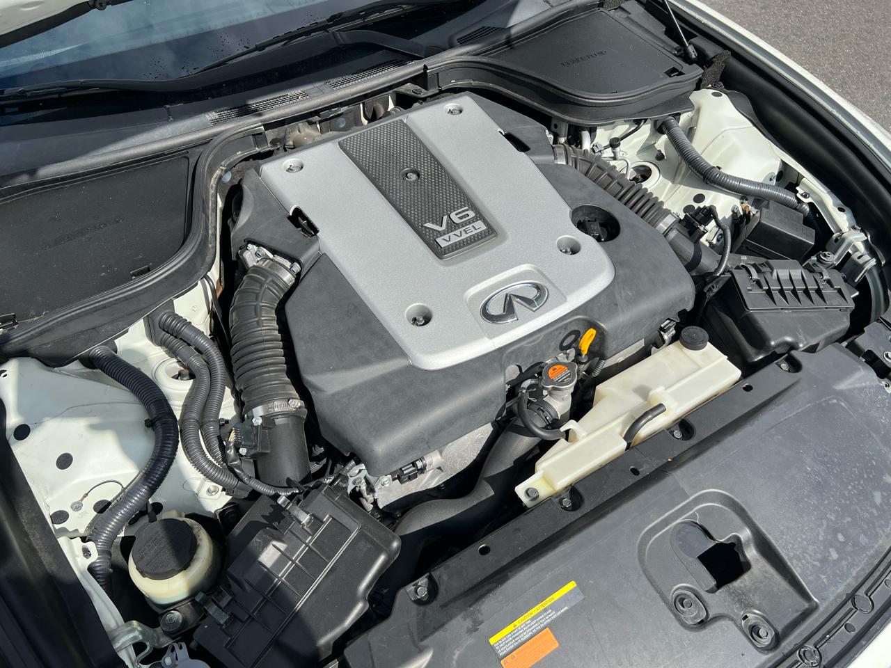 Infiniti Q60 Coupe  2015