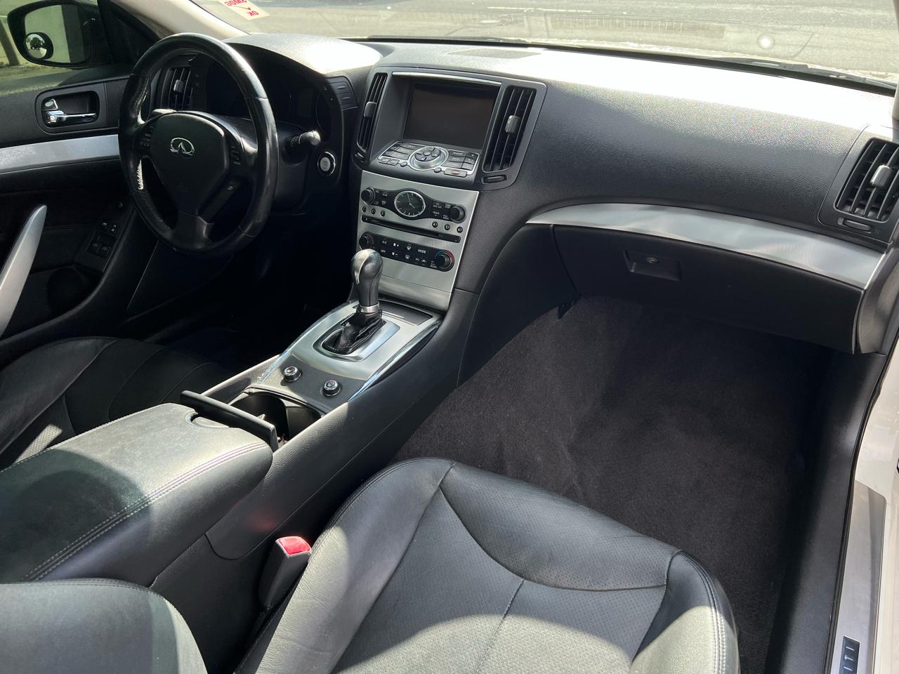 Infiniti Q60 Coupe  2015