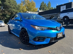 2017 Toyota Corolla iM  2017 Toyota Corolla iM