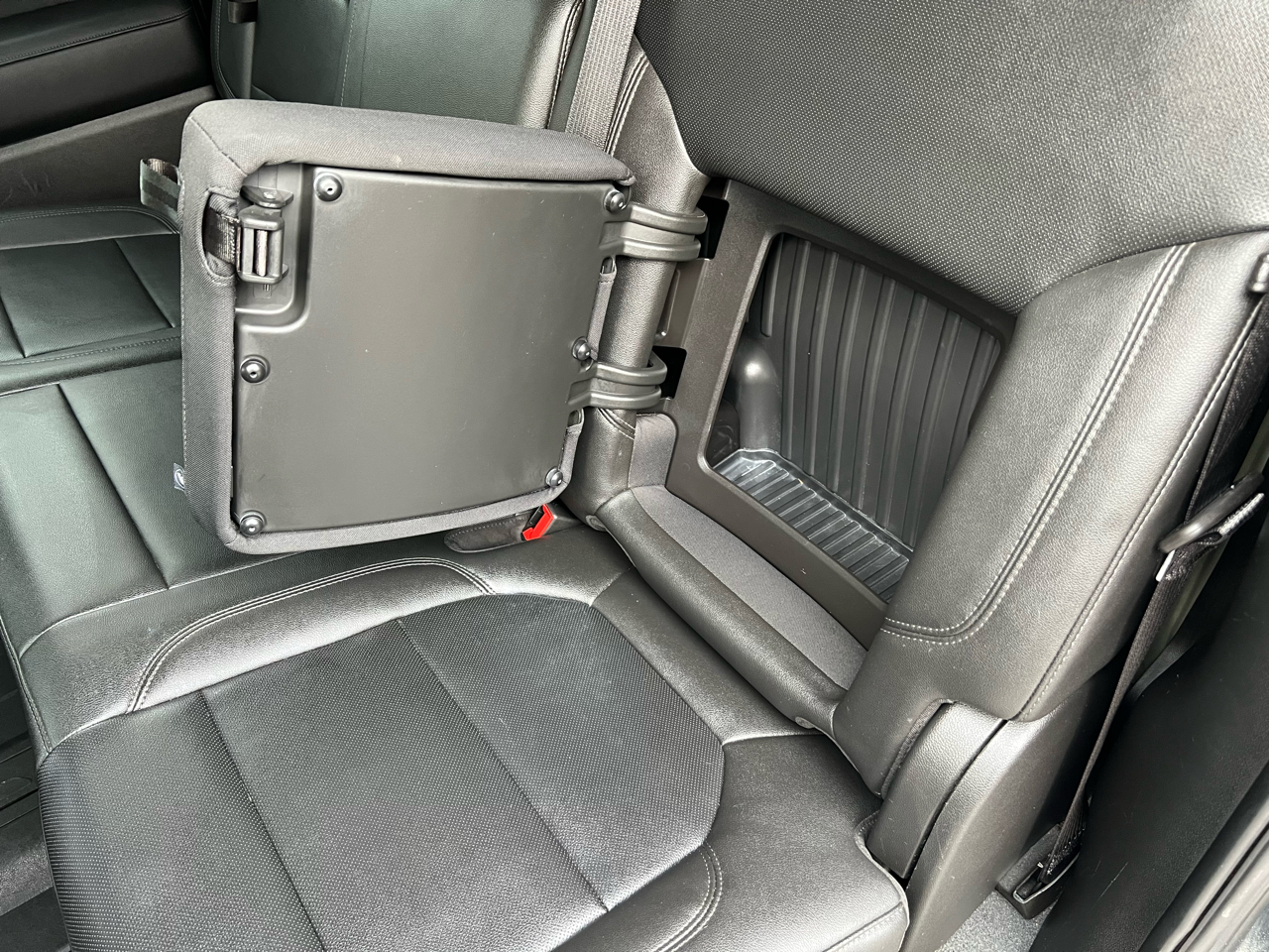 Chevrolet Silverado 1500 4WD Crew Cab 147" LTZ 2019