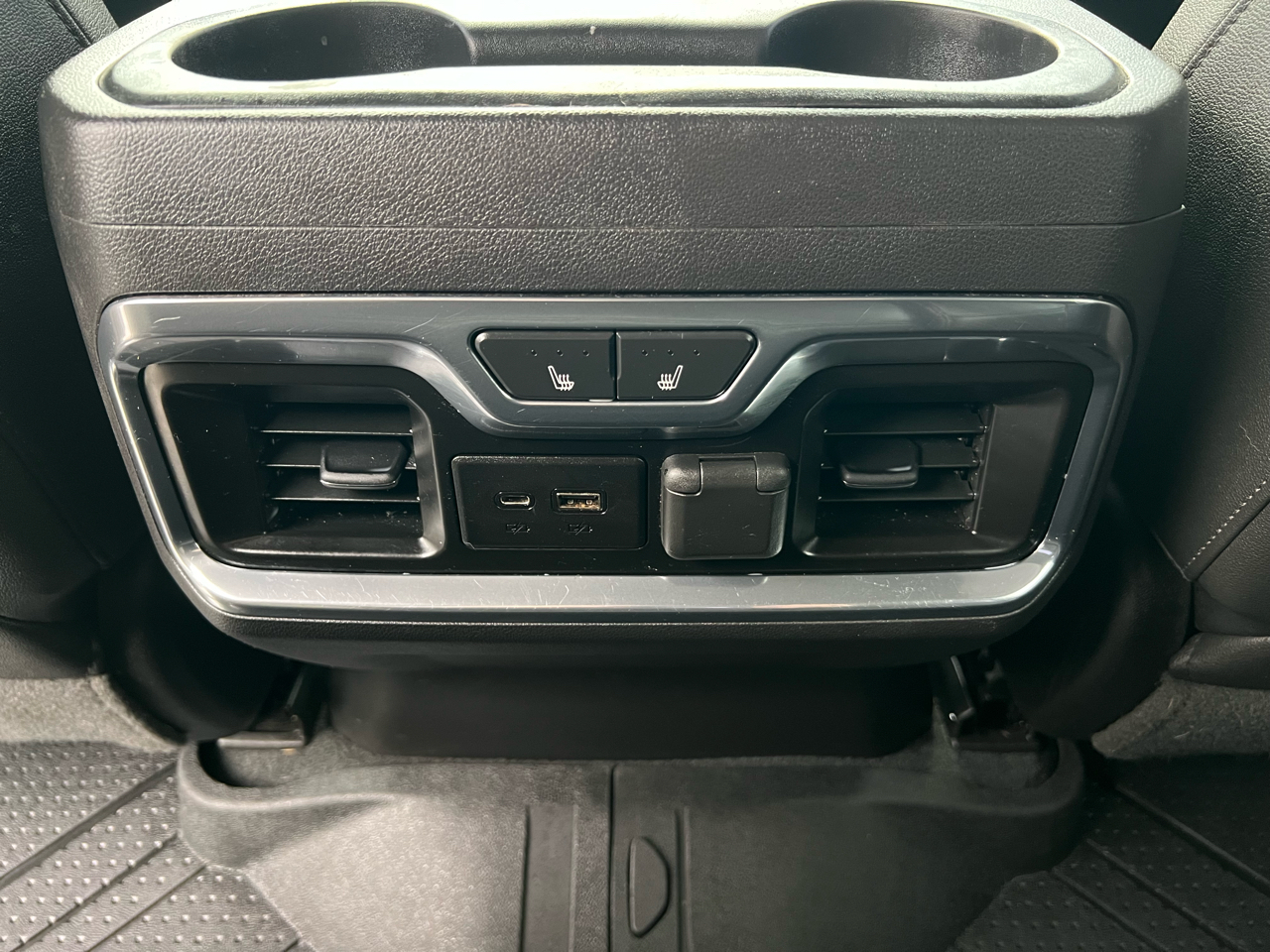 Chevrolet Silverado 1500 4WD Crew Cab 147" LTZ 2019