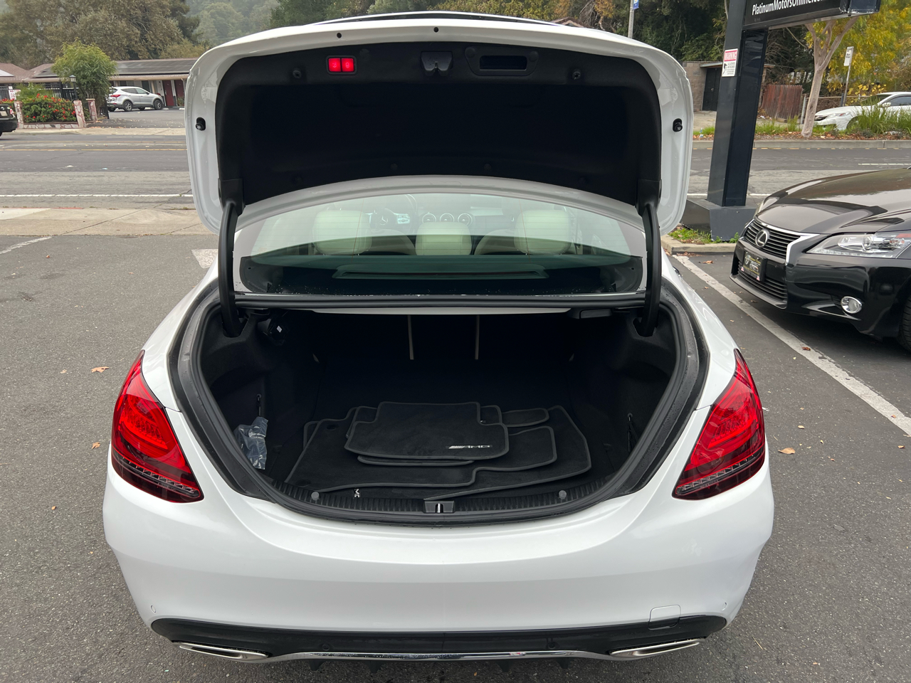 Mercedes-Benz C-Class  2021