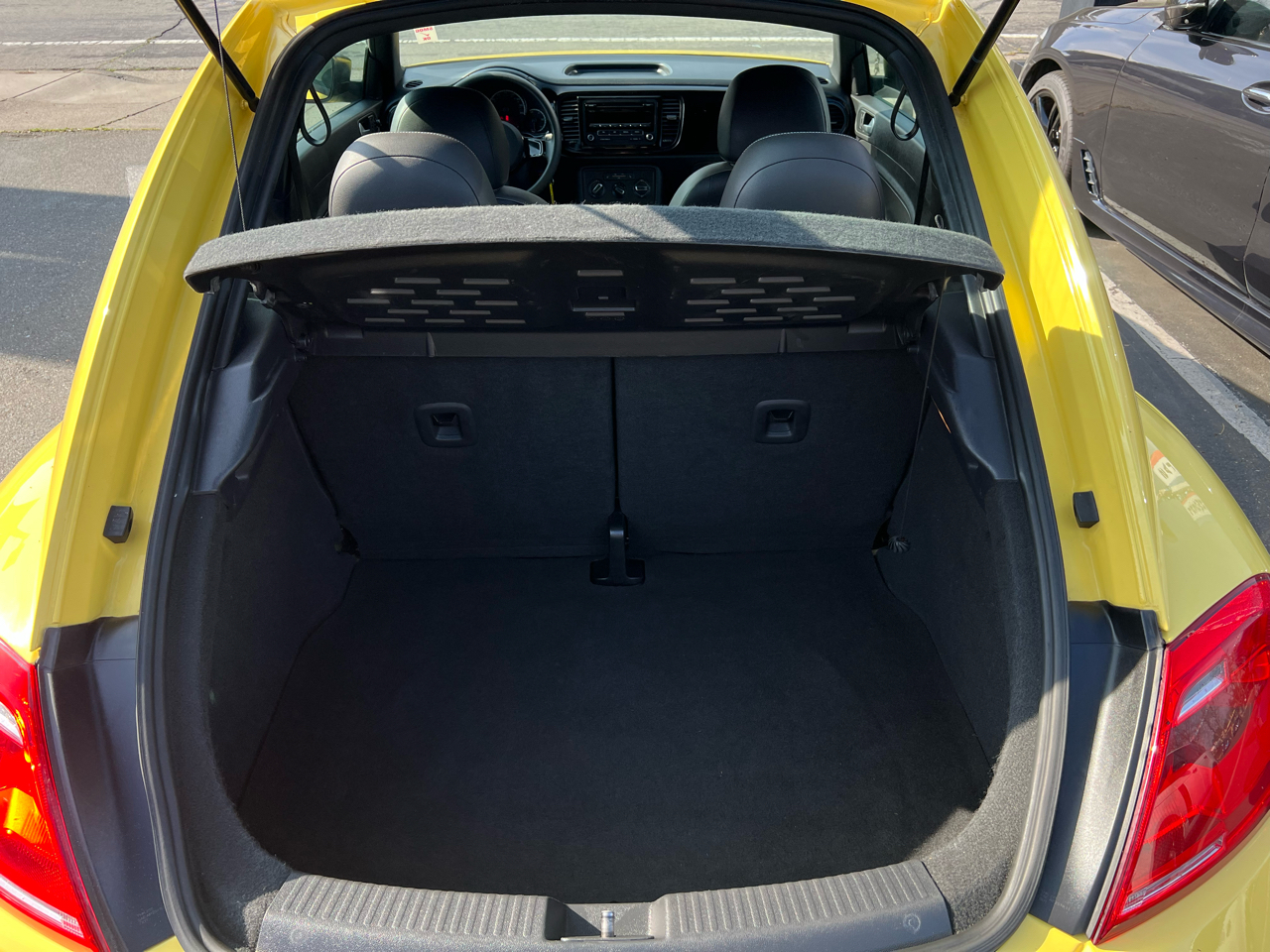 Volkswagen Beetle Coupe  2015