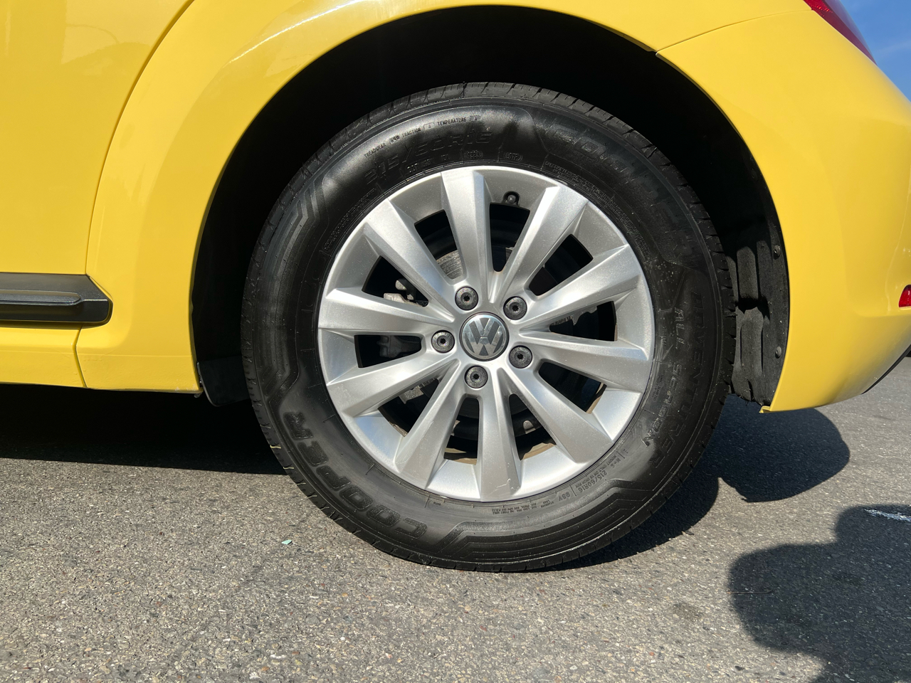 Volkswagen Beetle Coupe  2015