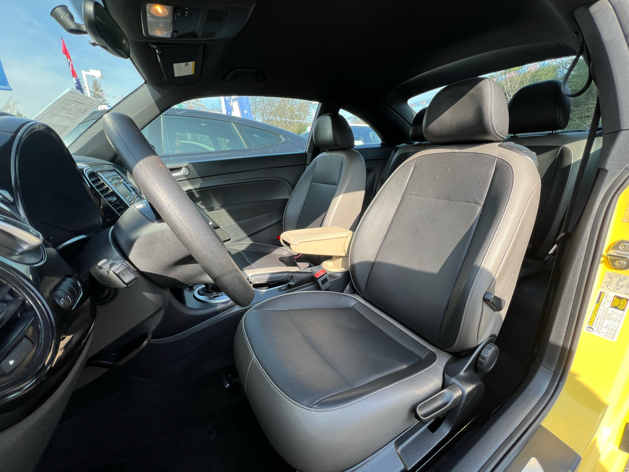 Volkswagen Beetle Coupe  2015