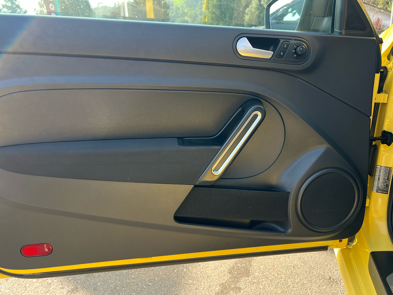 Volkswagen Beetle Coupe  2015