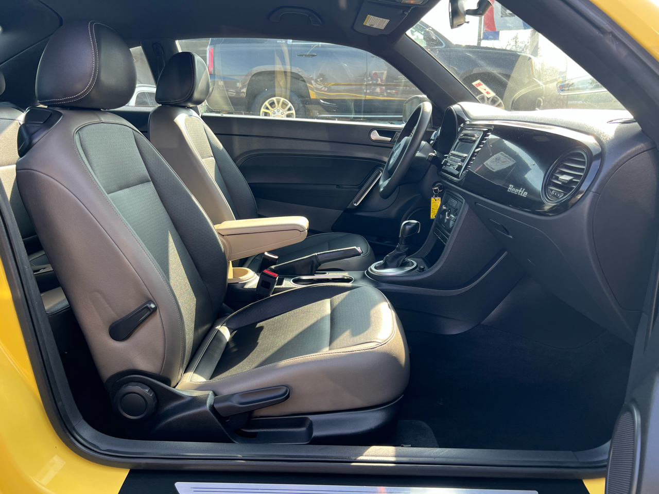 Volkswagen Beetle Coupe  2015