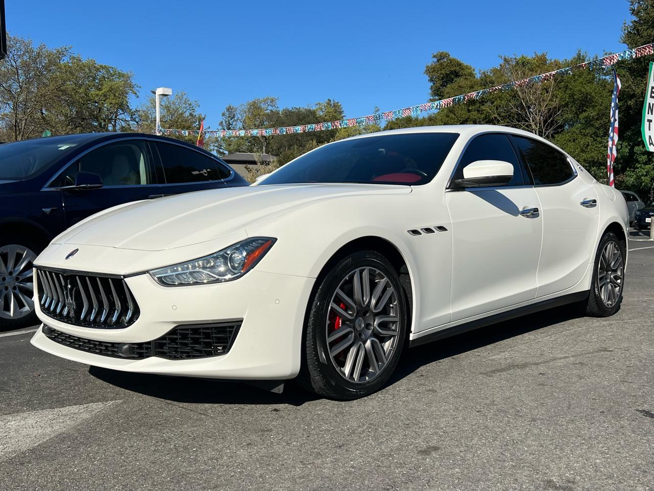 Maserati Ghibli  2021