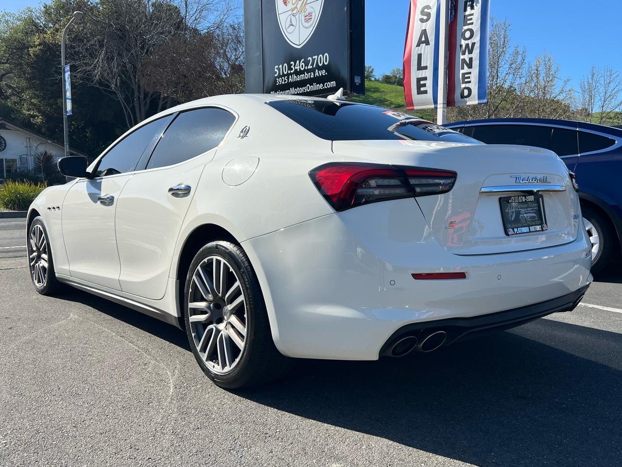 Maserati Ghibli  2021