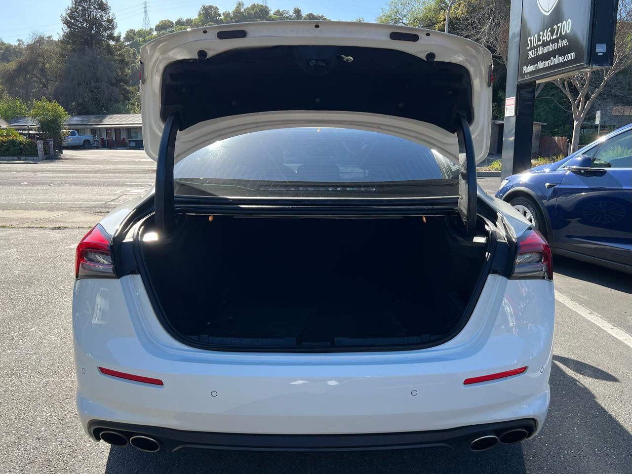 Maserati Ghibli  2021