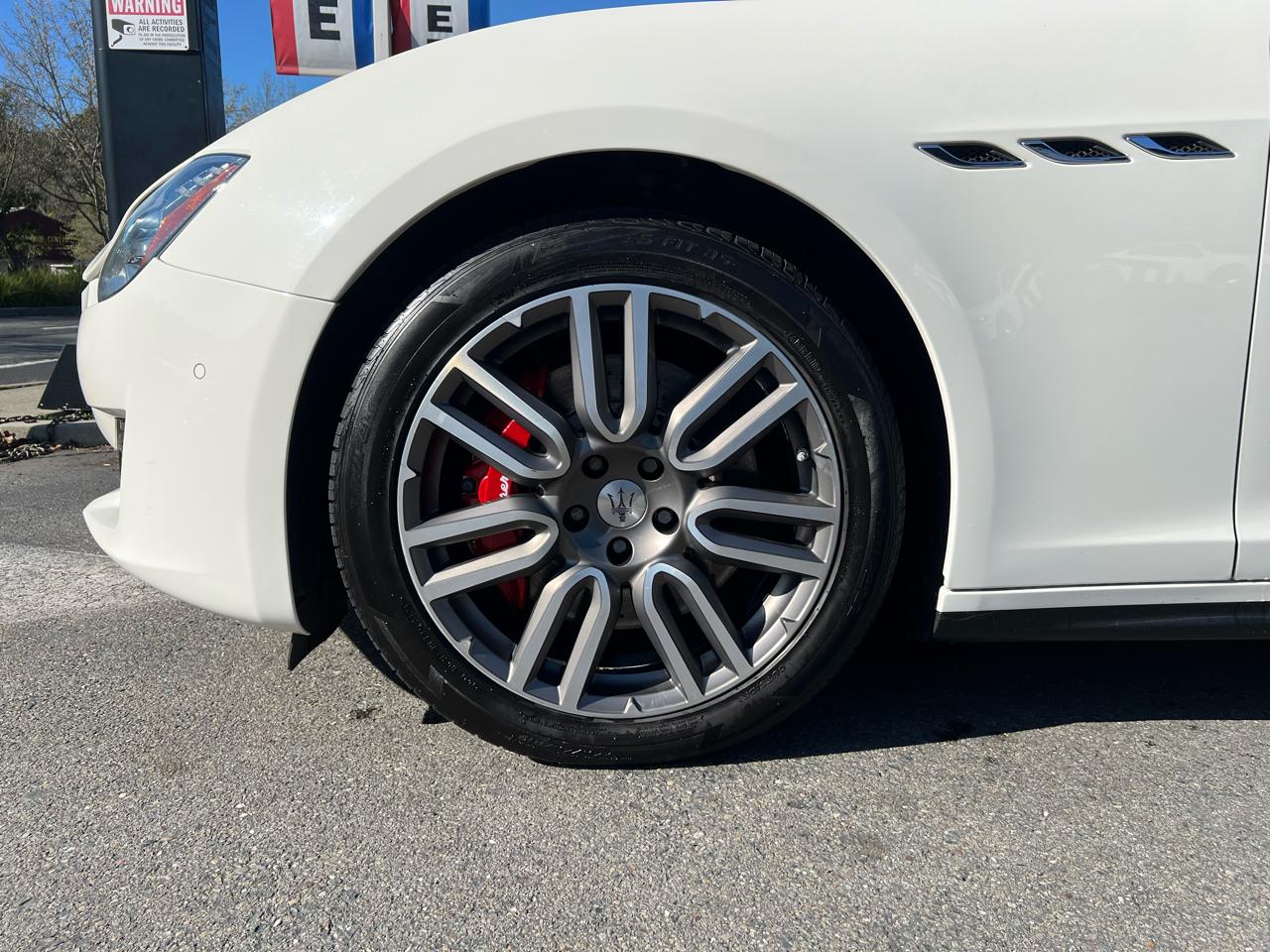 Maserati Ghibli  2021