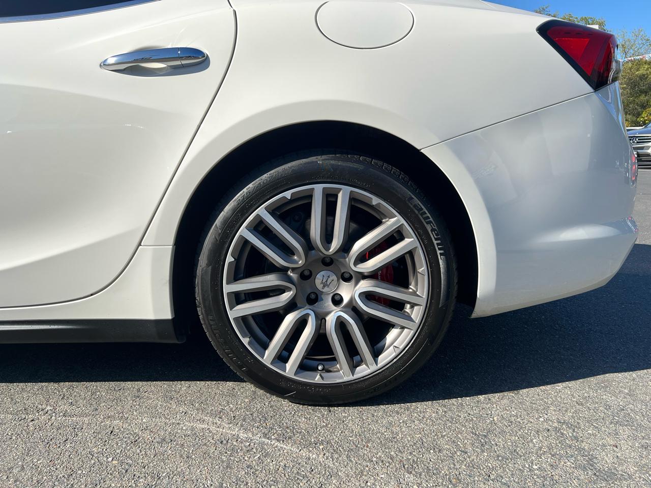 Maserati Ghibli  2021