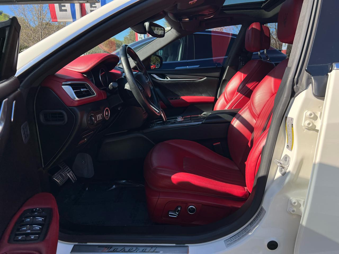 Maserati Ghibli  2021