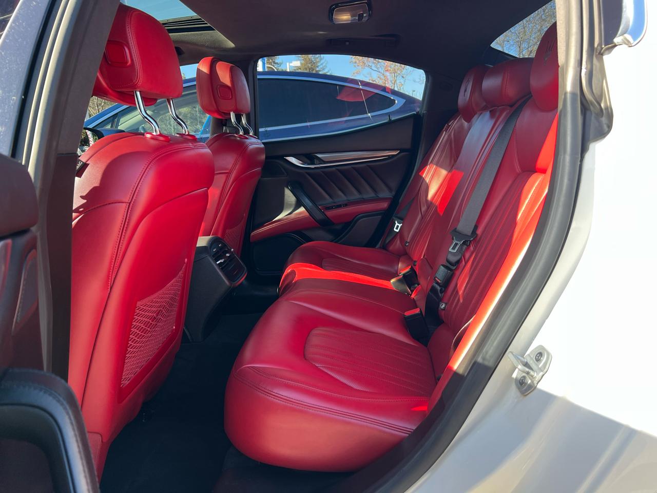 Maserati Ghibli  2021