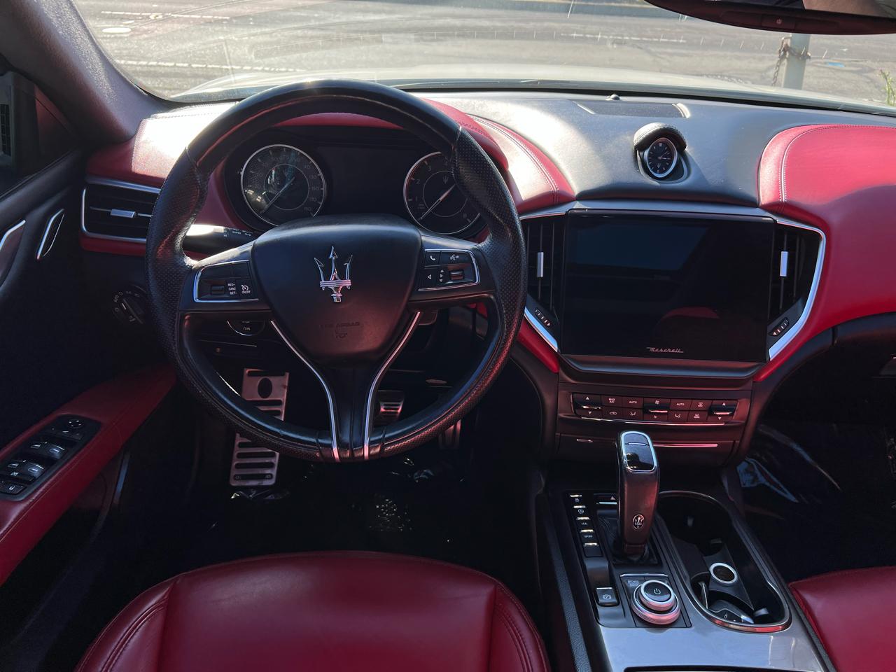 Maserati Ghibli  2021