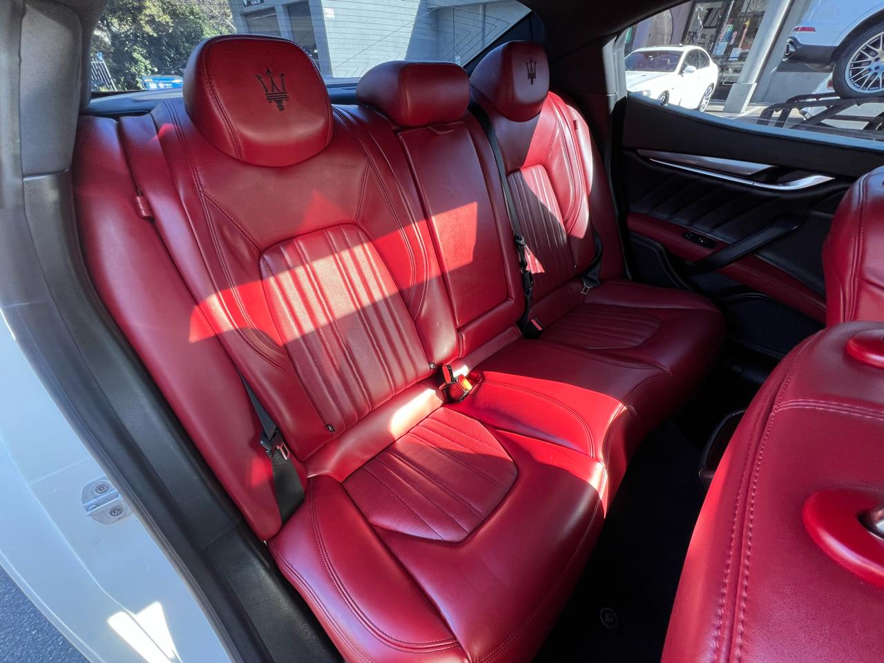 Maserati Ghibli  2021