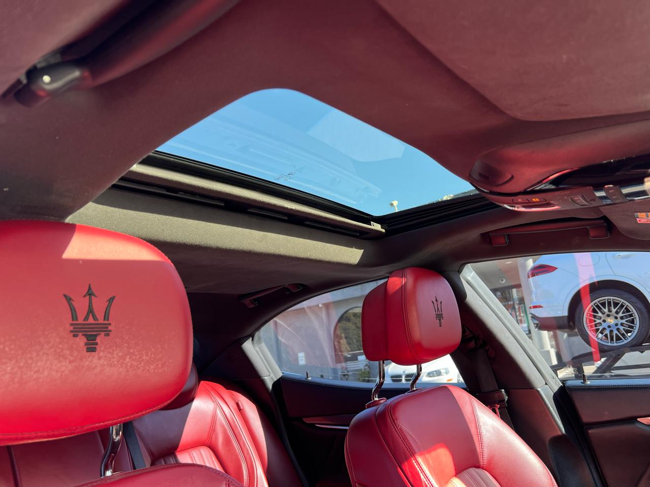 Maserati Ghibli  2021