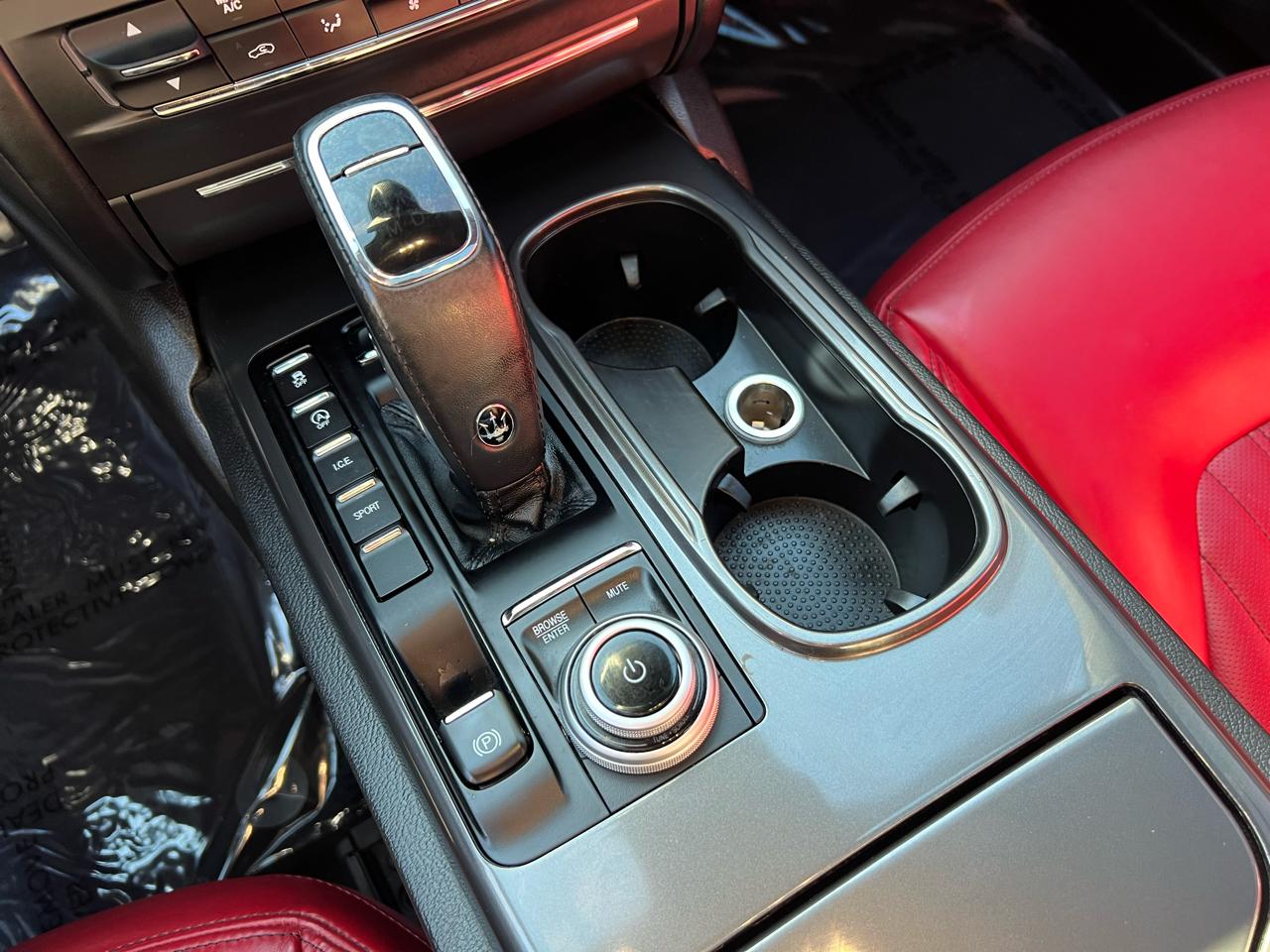 Maserati Ghibli  2021