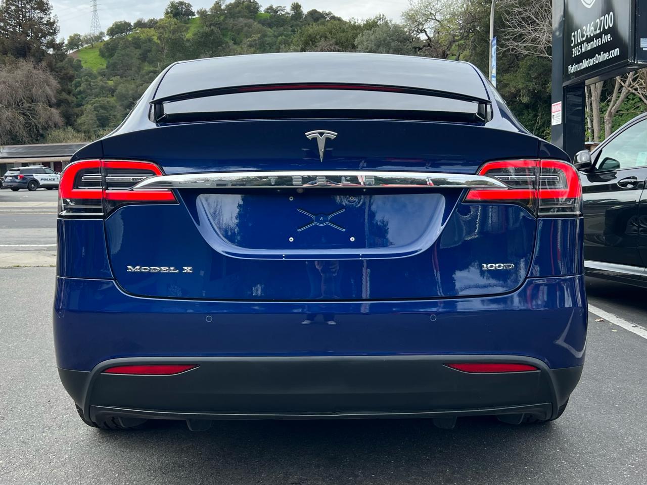 Tesla Model X  2018