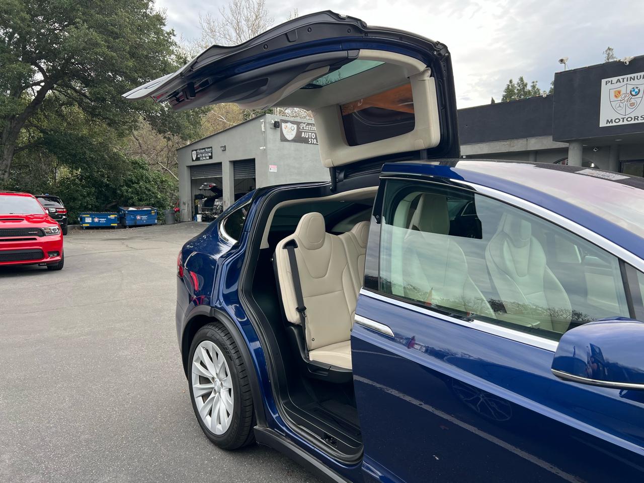 Tesla Model X  2018