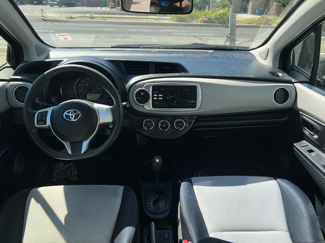 Toyota Yaris  2012