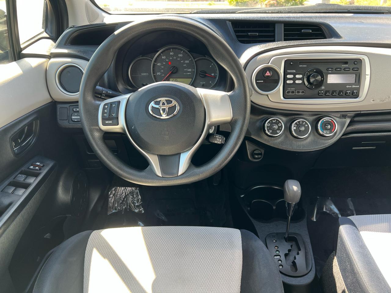 Toyota Yaris  2012