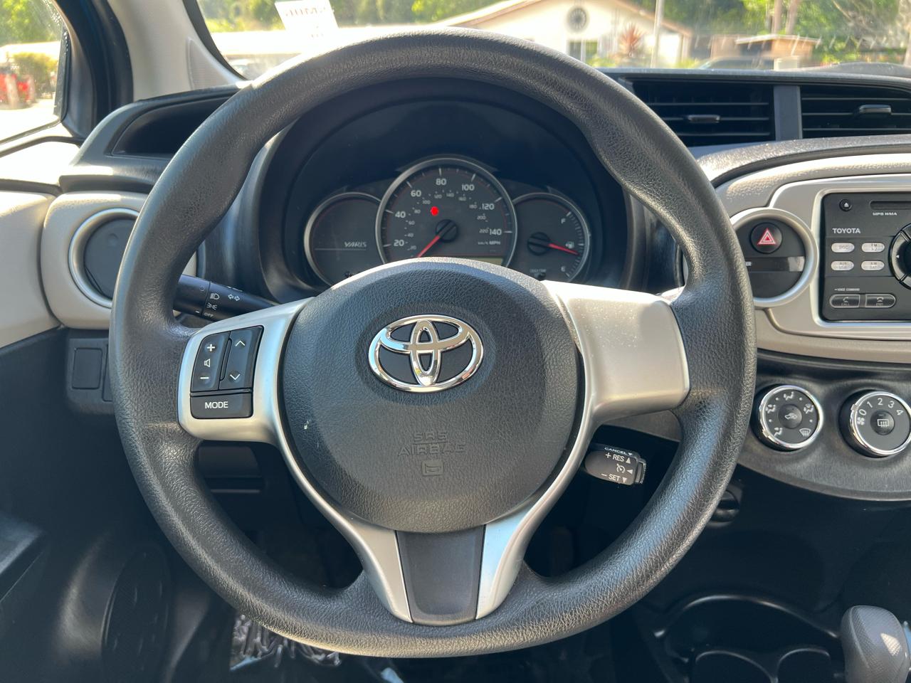 Toyota Yaris  2012