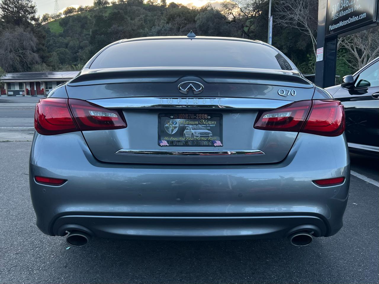 Infiniti Q70 3.7 LUXE RWD 2019
