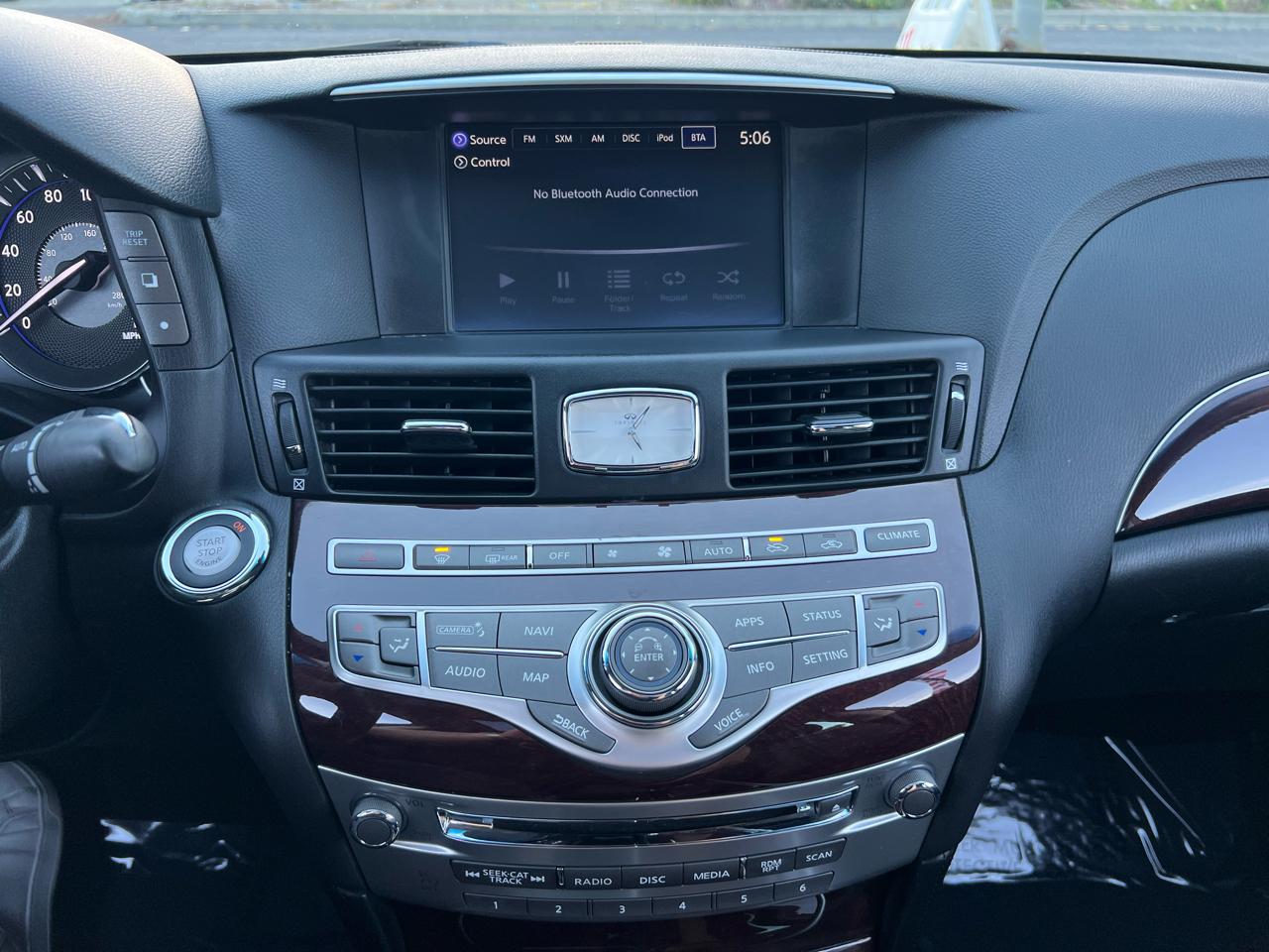 Infiniti Q70 3.7 LUXE RWD 2019