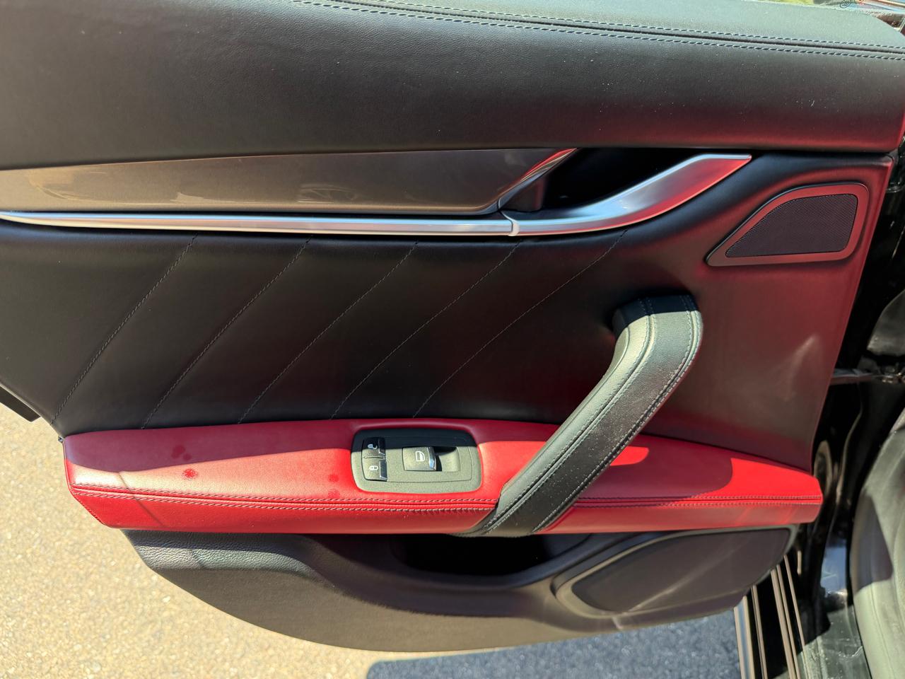 Maserati Ghibli  2020