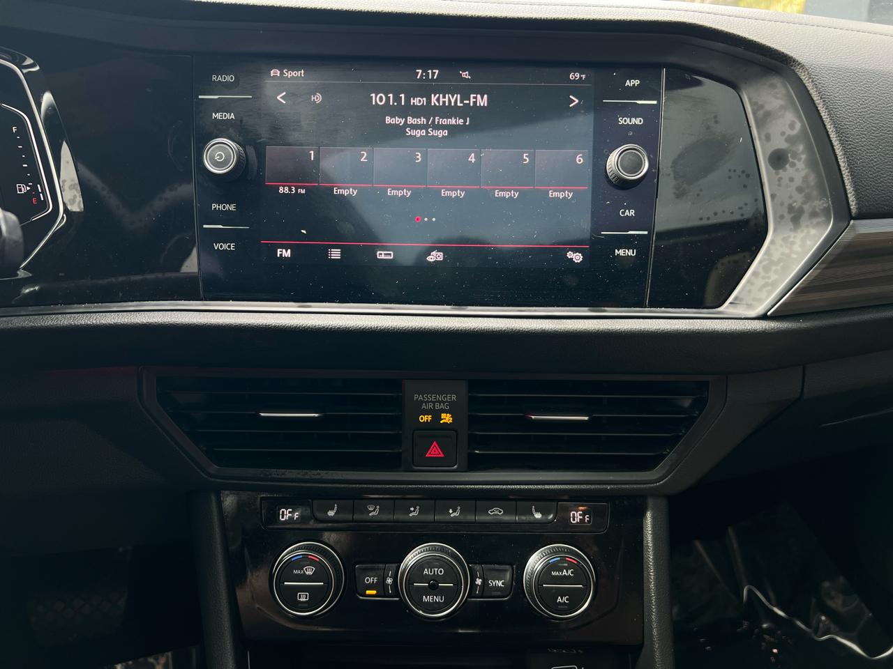 Volkswagen Jetta  2019