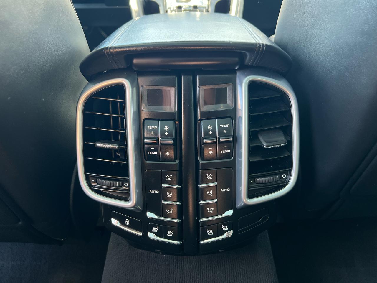 Porsche Cayenne  2016