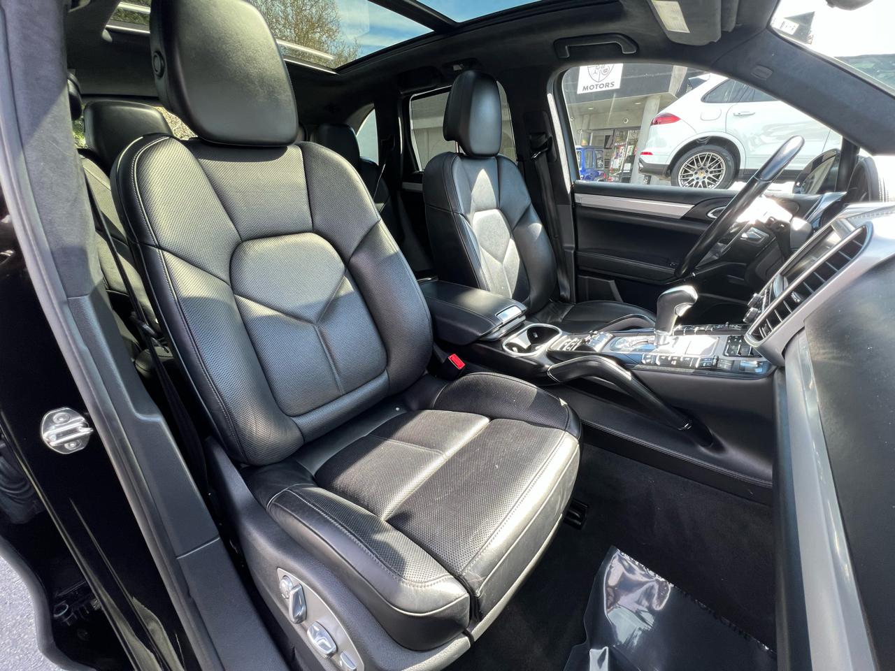 Porsche Cayenne  2016